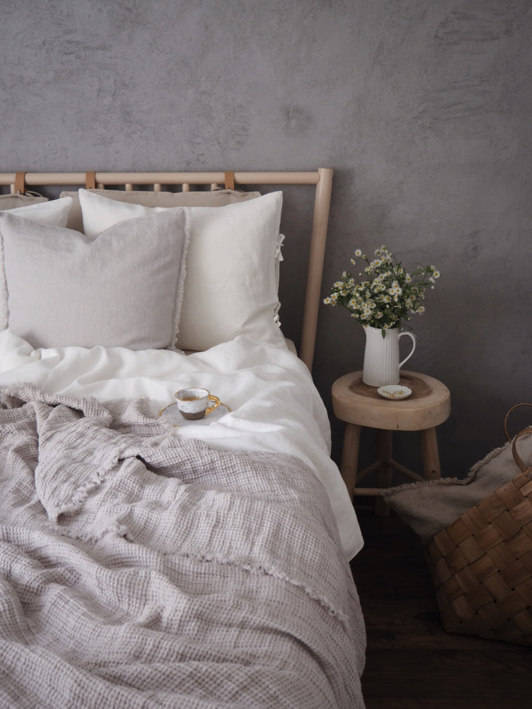 heritage blue linen bedding 